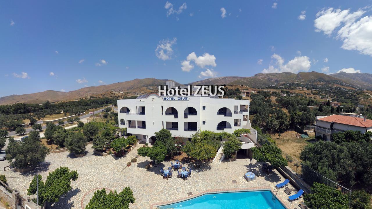 Hotel Zeus 카리스토스 외부 사진